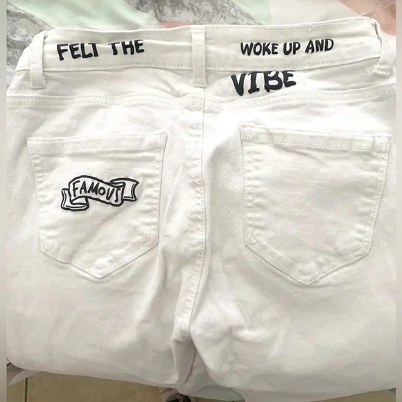 Denim White Skinny Jeans Women's Size US 6 (27) or EU 36 Stretch Graffiti Europe - Picture 4 of 10